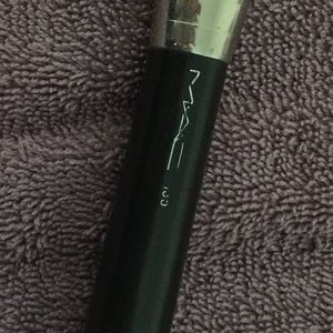 Authentic Mac cosmetics 135 brush